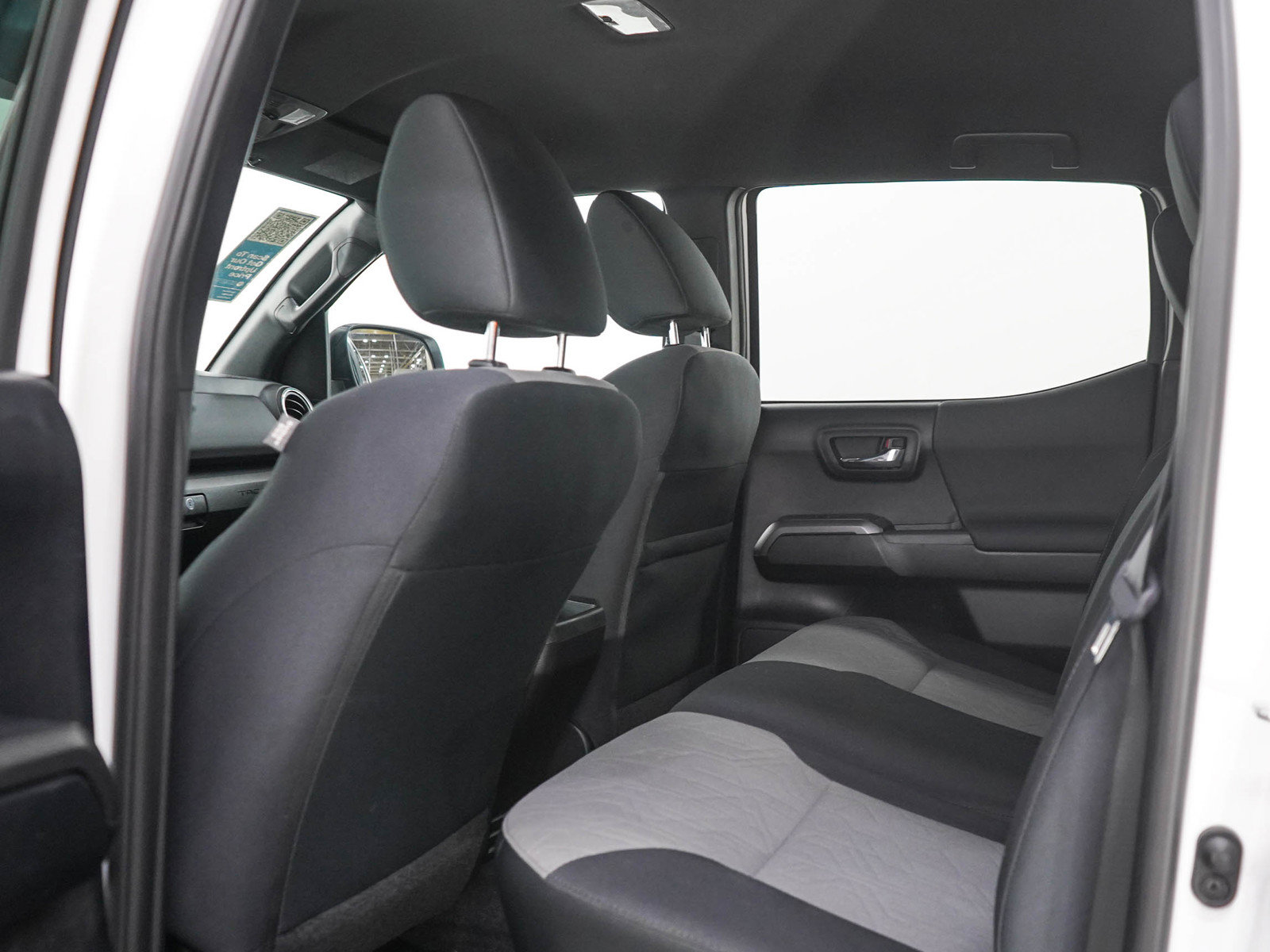 Used 2021 Toyota Tacoma TRD Off-Road AWD/4WD image 17