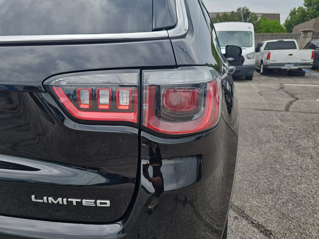 Used 2019 Jeep Compass Limited FWD image 32