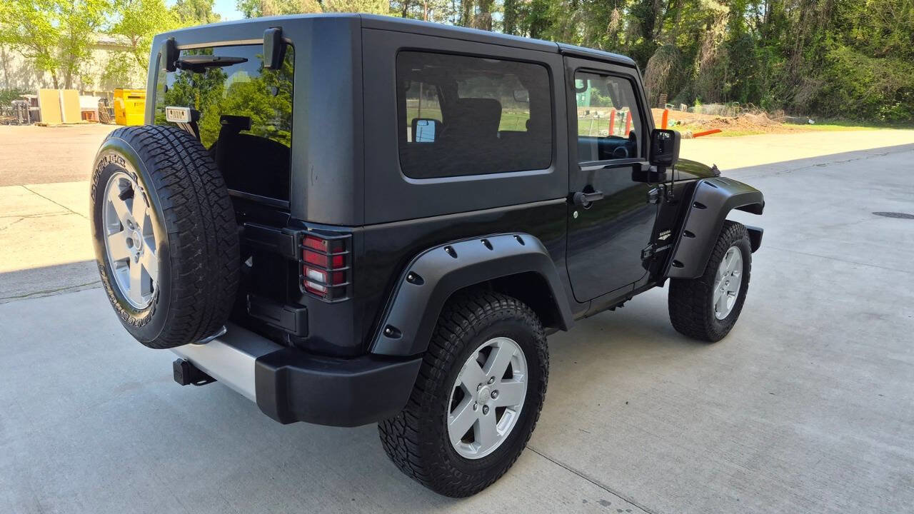 Used 2008 Jeep Wrangler Sahara w/ Dual Top Group AWD/4WD image 7