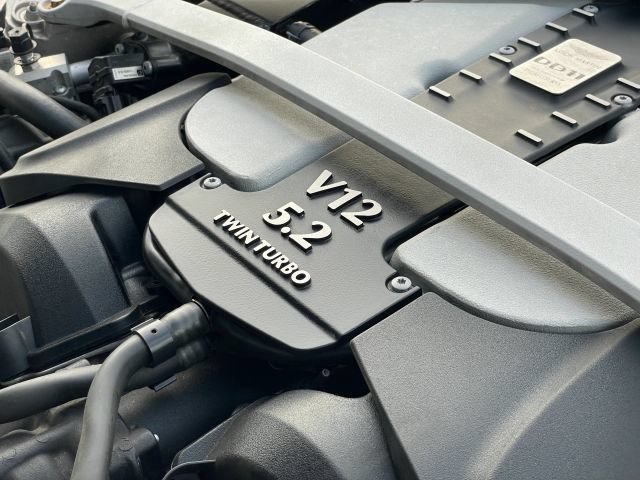 Used 2017 Aston Martin DB11 V12 RWD image 4