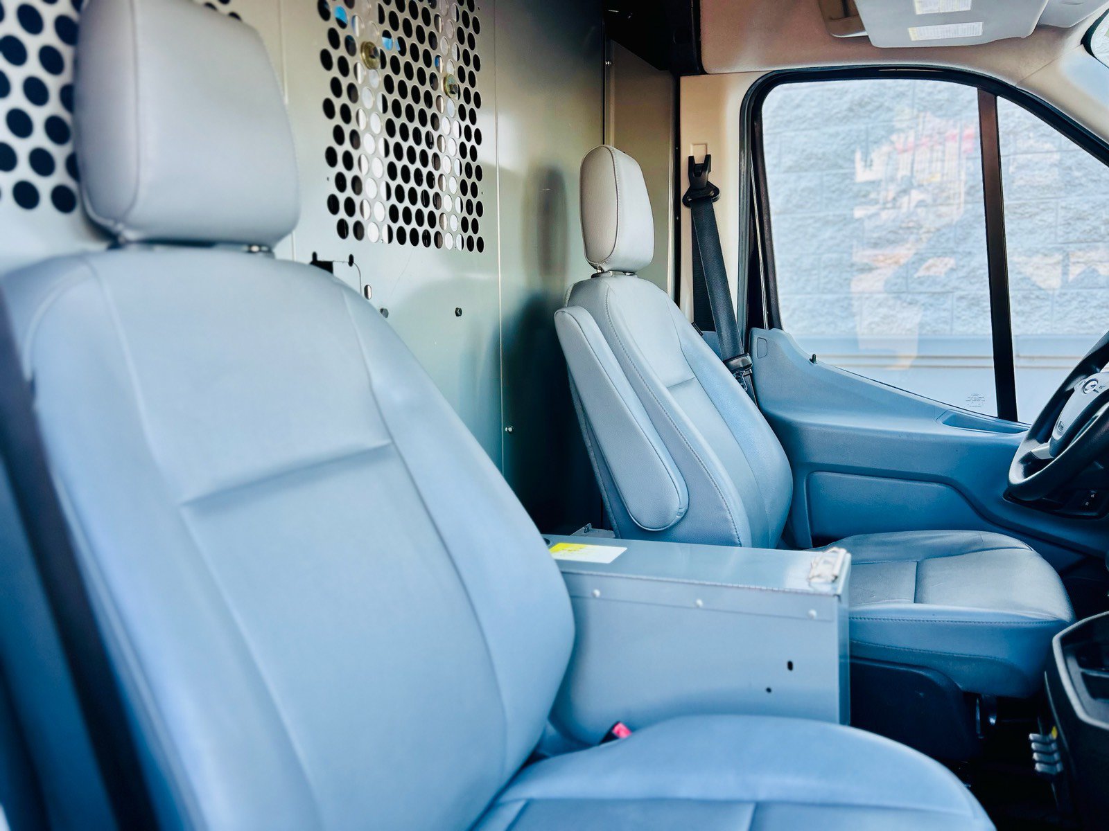 Used 2017 Ford Transit 250 148 Medium Roof RWD image 19