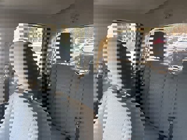 Used 2024 RAM 1500 Classic SLT image 32