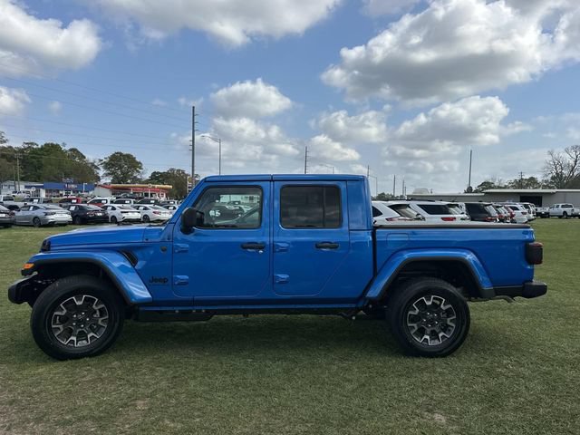 New 2026 Jeep Gladiator Sport AWD/4WD image 16