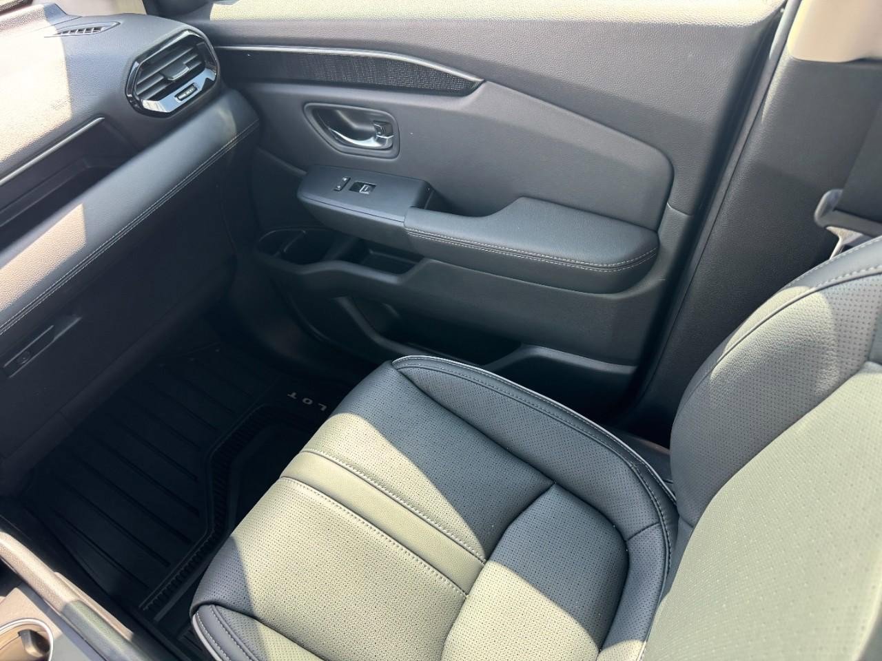 Certified 2025 Honda Pilot Elite image 17