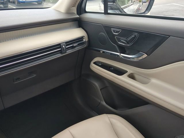 Used 2023 Lincoln Corsair FWD image 20