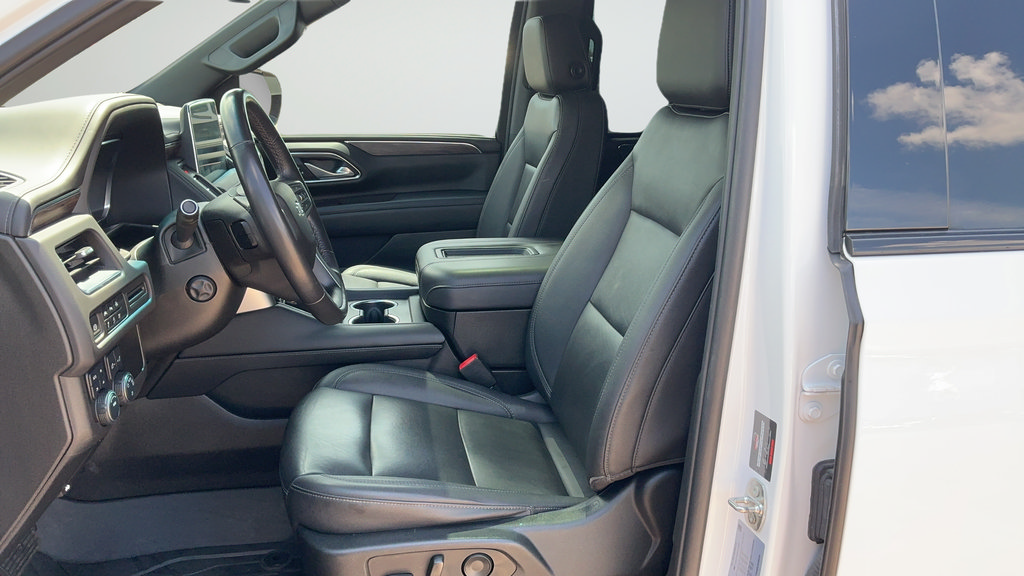 Used 2023 Chevrolet Tahoe Z71 w/ Luxury Package AWD/4WD image 17