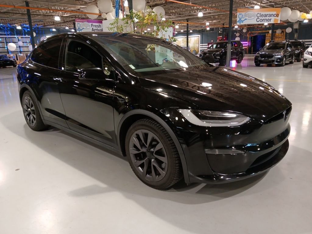 Used 2022 Tesla Model X Plaid image 4