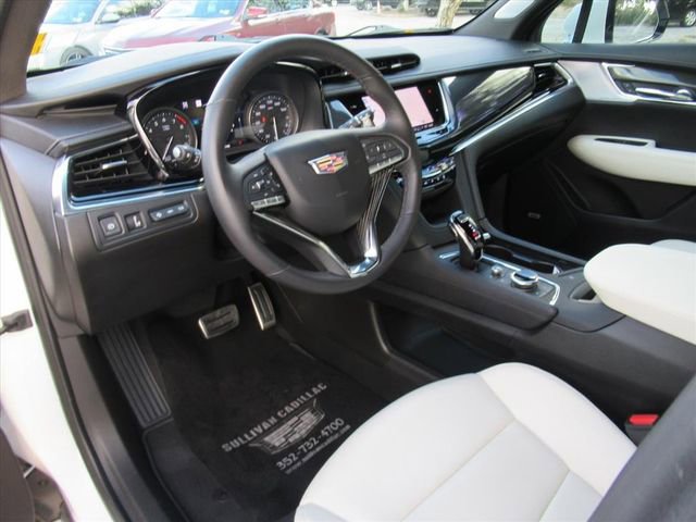 Used 2023 Cadillac XT6 Sport w/ Technology Package image 17