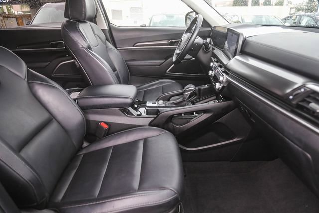 Used 2024 Kia Telluride S w/ S Sunroof Package image 17