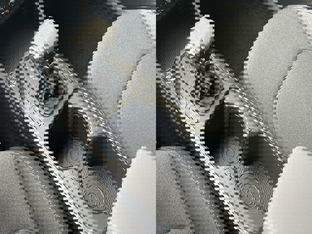 New 2025 Kia K4 LXS image 21