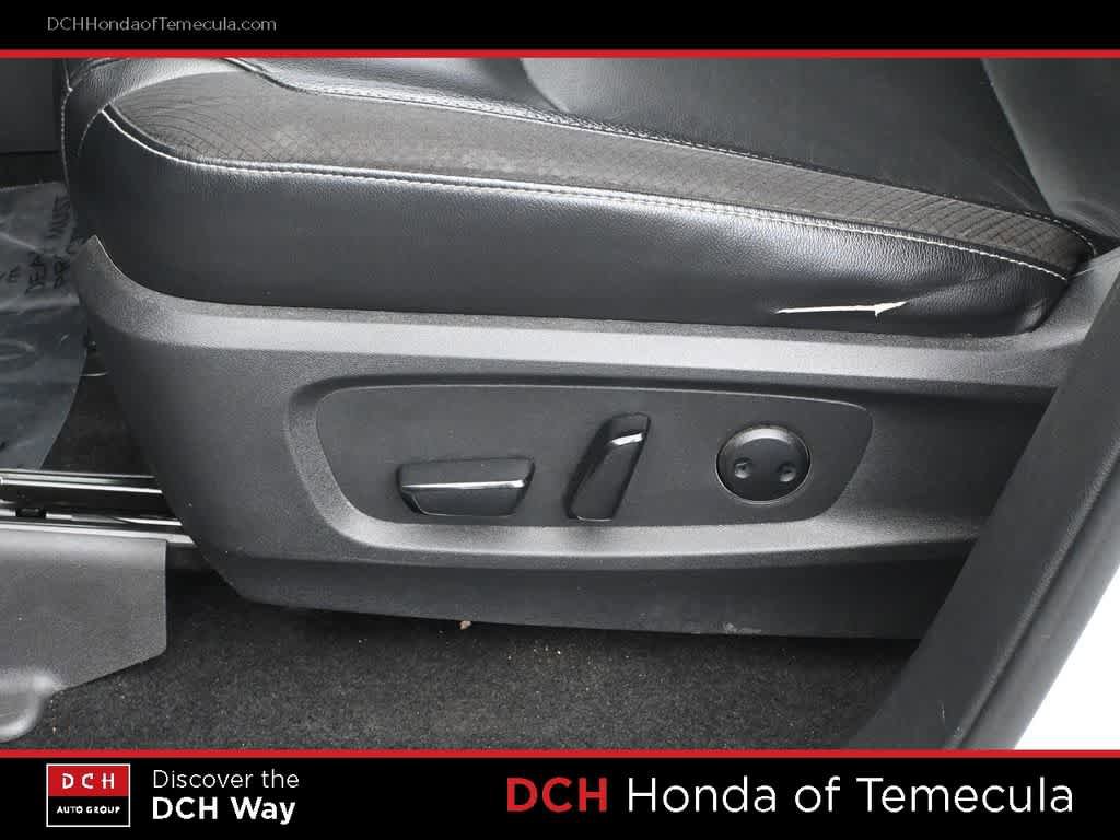 Used 2022 Nissan Pathfinder SL w/ SL Premium Package FWD image 17