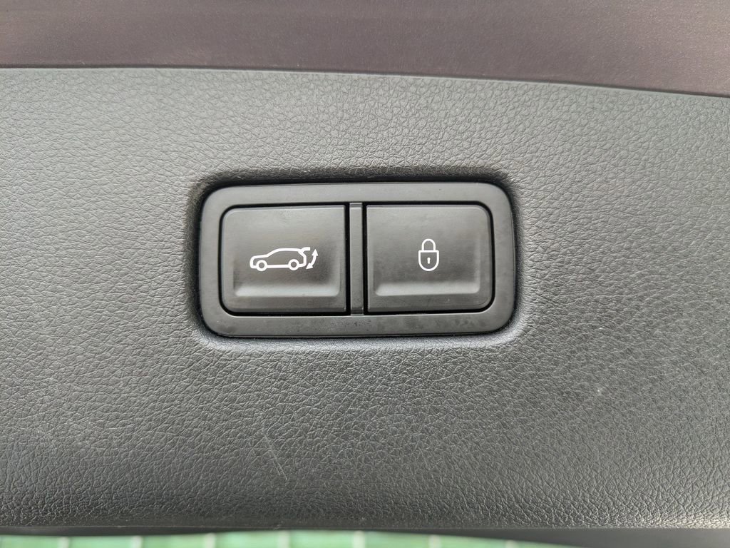 Used 2023 Genesis GV70 3.5T Sport w/ Sport Advanced Package image 15