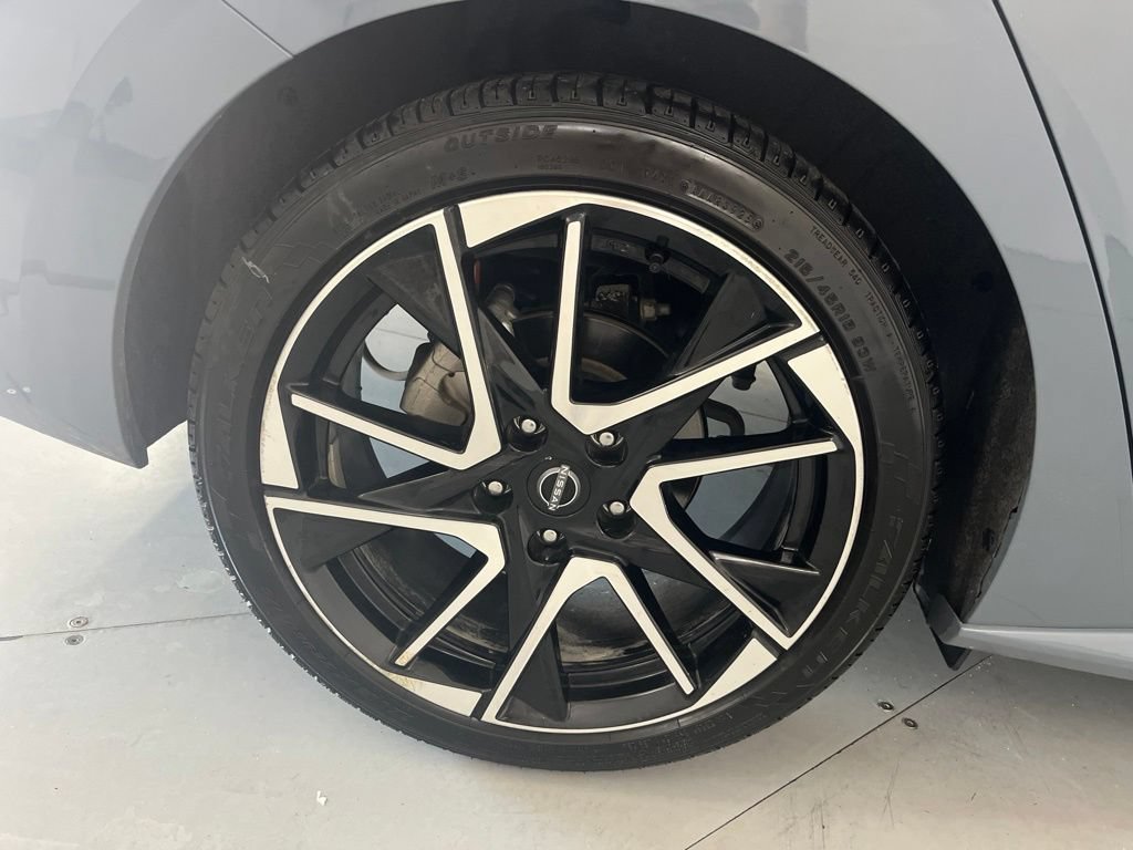 Used 2025 Nissan Sentra SR FWD image 16