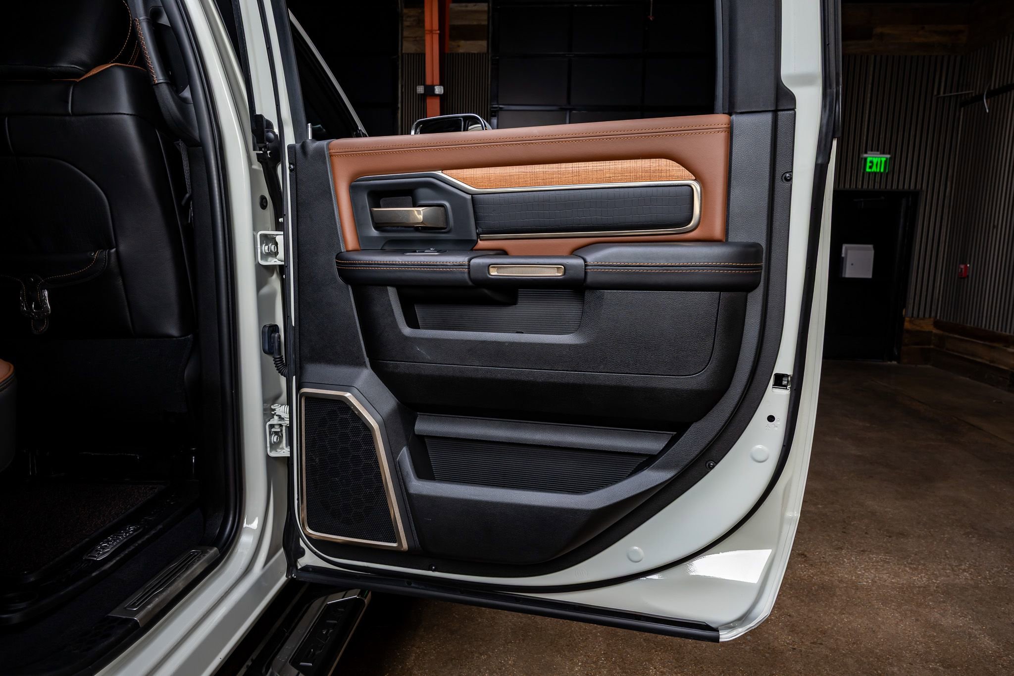 Used 2020 RAM 3500 Limited image 39