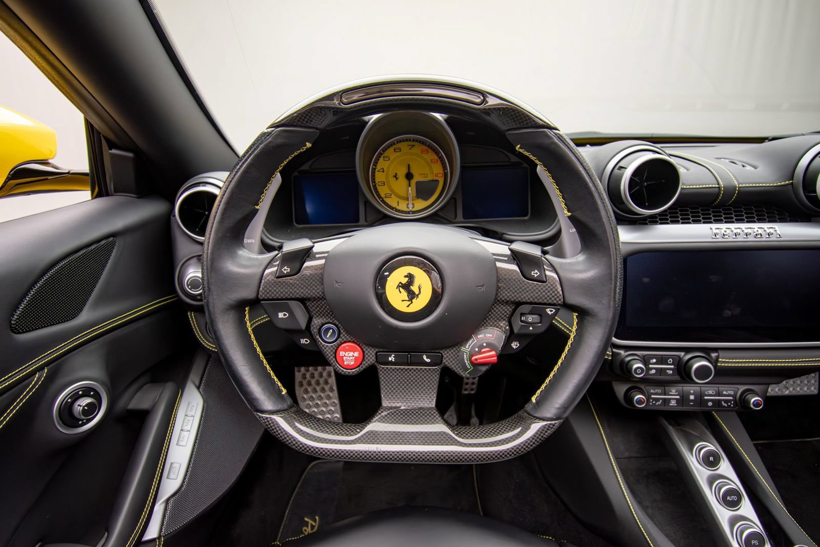 Used 2019 Ferrari Portofino RWD image 19