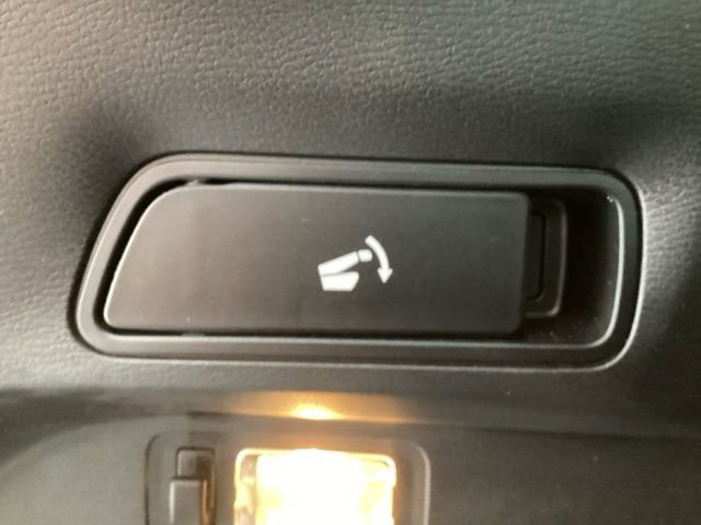 Used 2024 Mitsubishi Outlander ES image 10