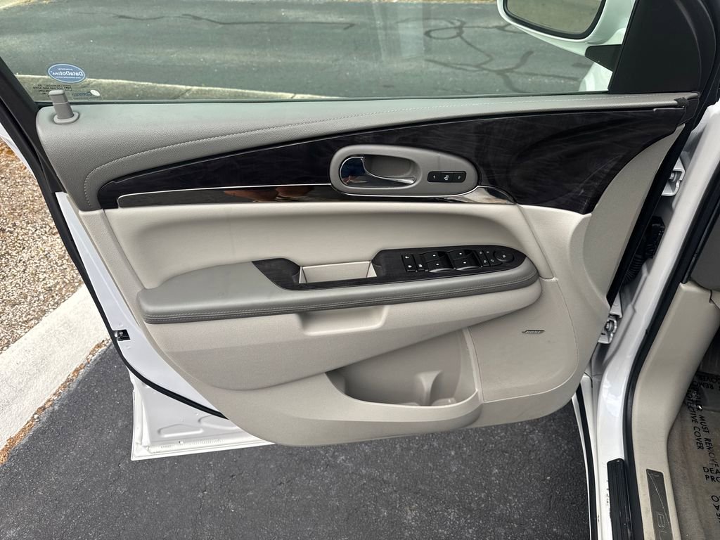 Used 2016 Buick Enclave Premium w/ Experience Buick Package FWD image 15