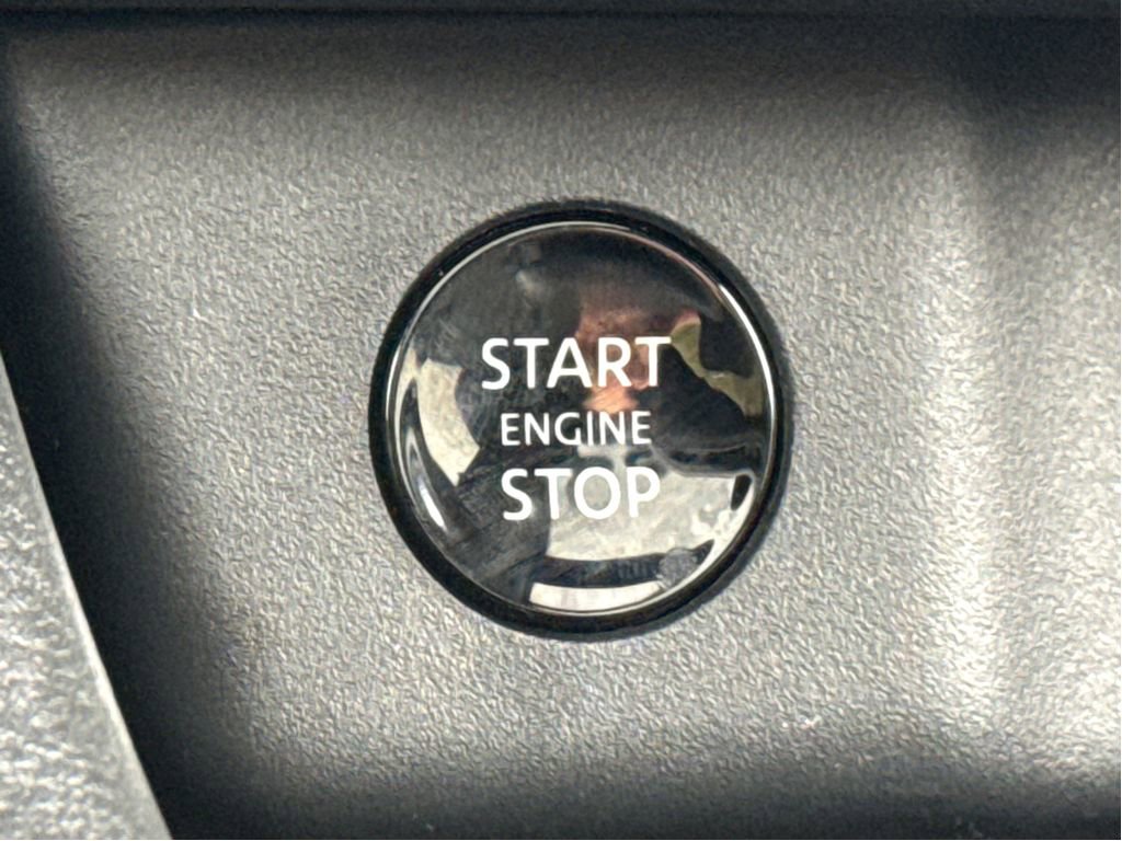 Used 2024 Nissan Rogue SL w/ SL Premium Package image 18