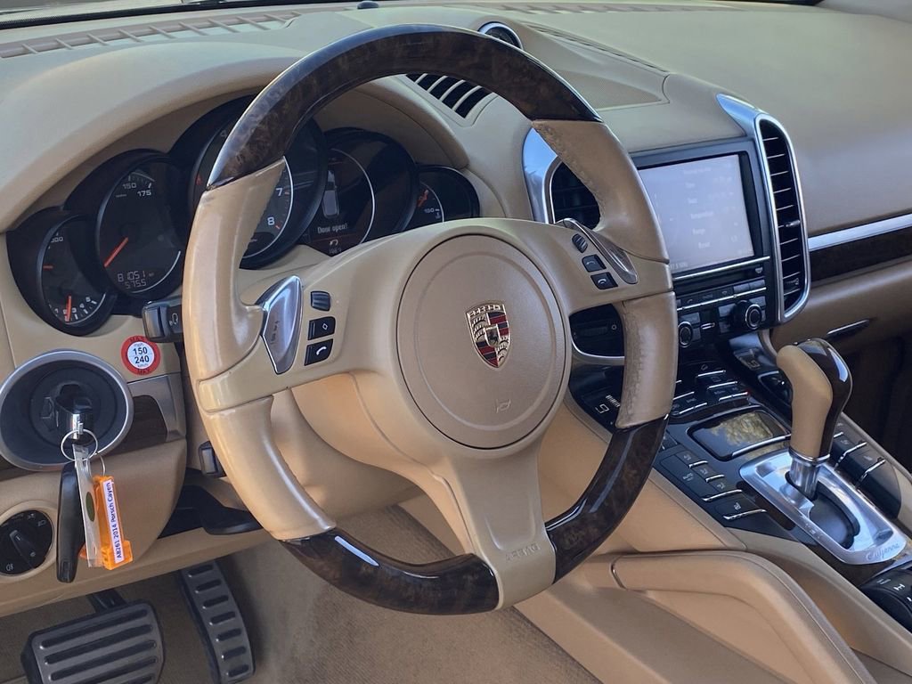 Used 2014 Porsche Cayenne S AWD/4WD image 24