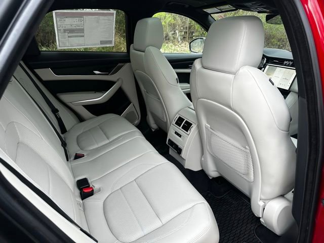 Used 2026 Jaguar F-PACE R-Dynamic S image 21