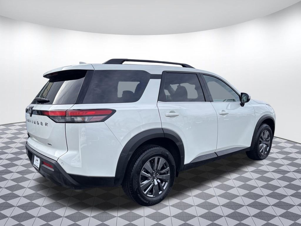 Used 2025 Nissan Pathfinder SV AWD/4WD image 7