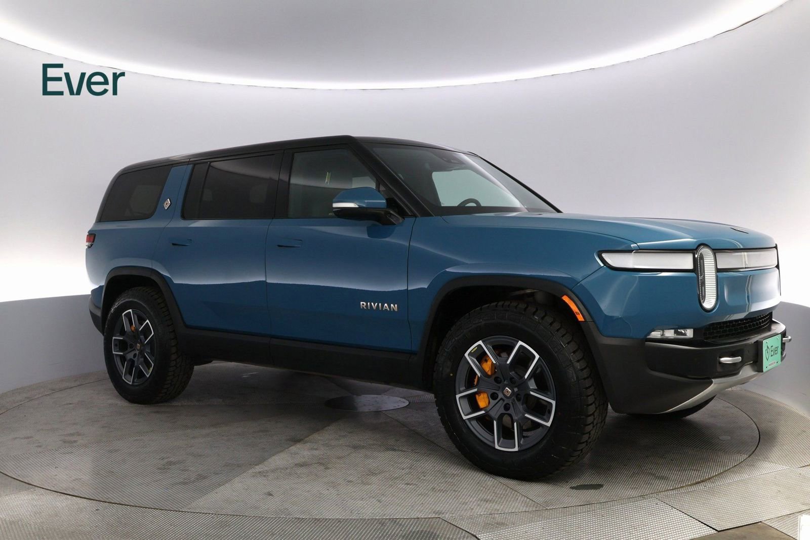 Used 2023 Rivian R1S Adventure image 5