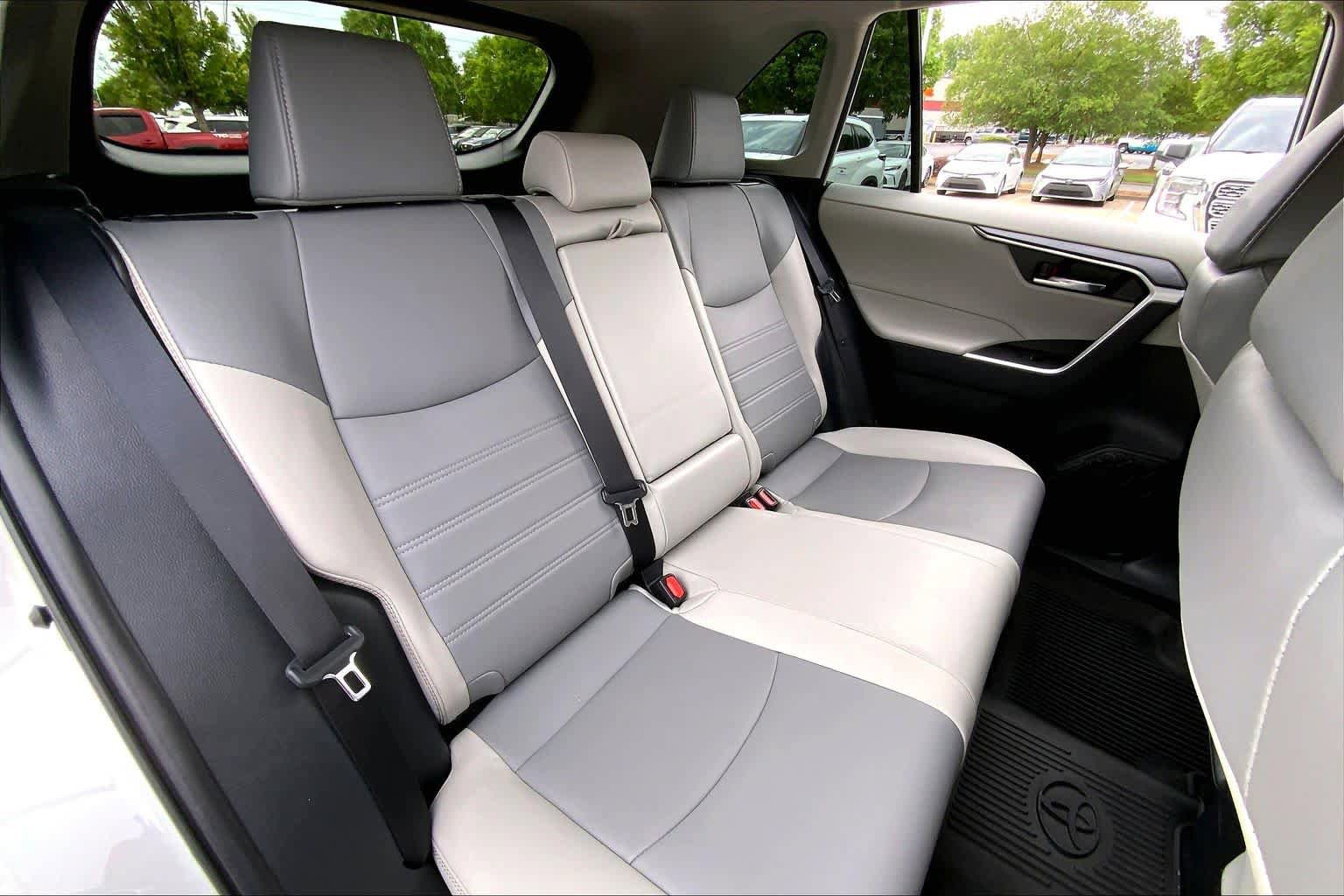 Used 2024 Toyota RAV4 XLE Premium FWD image 20