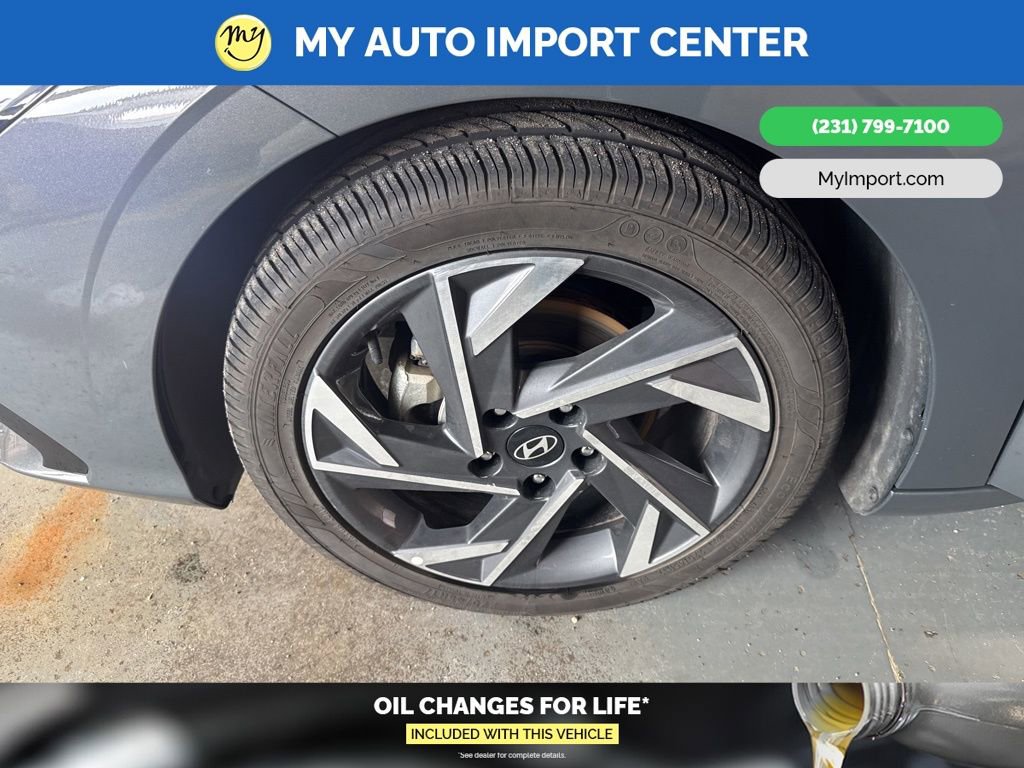 Used 2024 Hyundai Elantra Limited FWD image 9