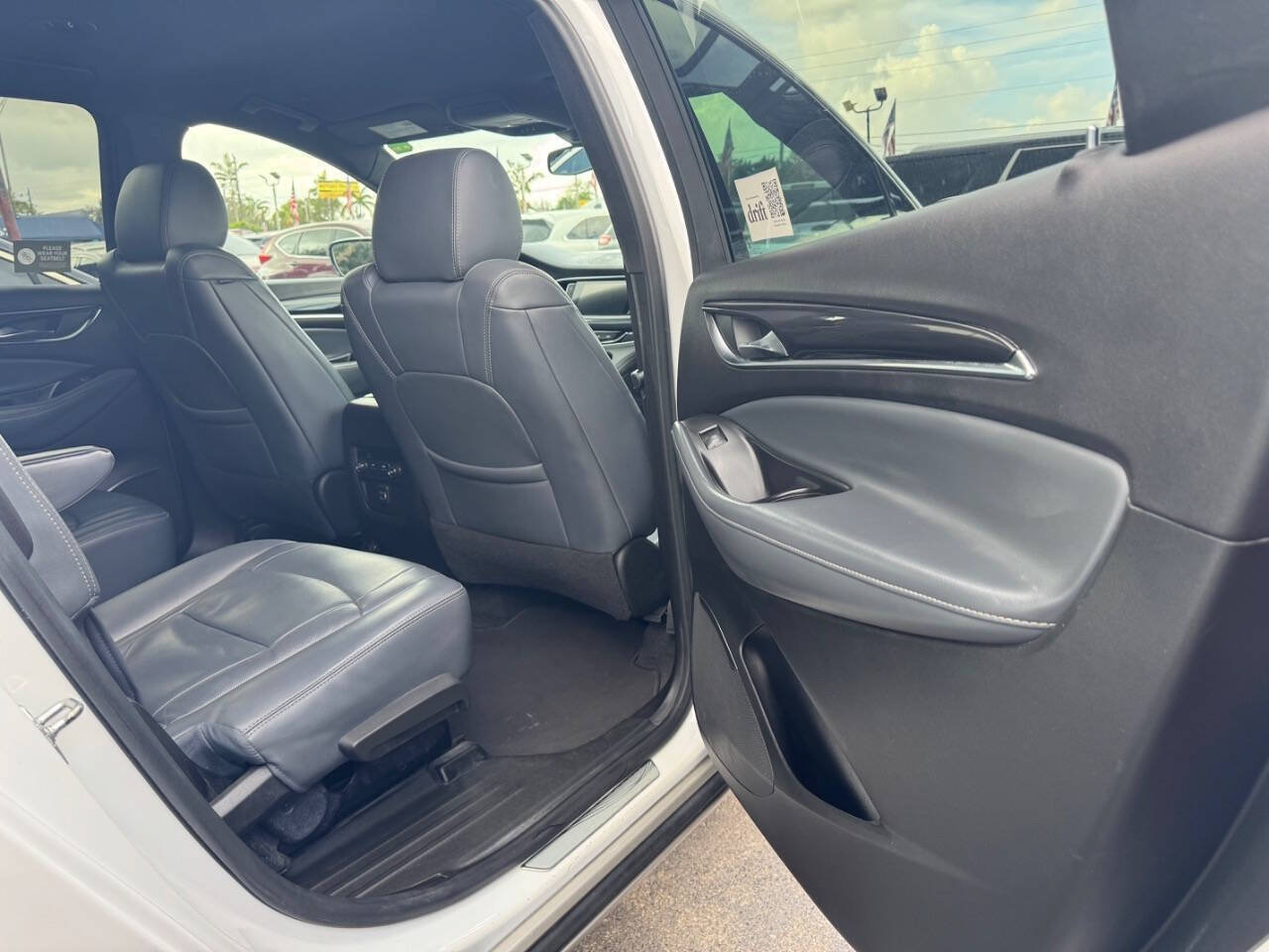 Used 2022 Buick Enclave Essence FWD image 18