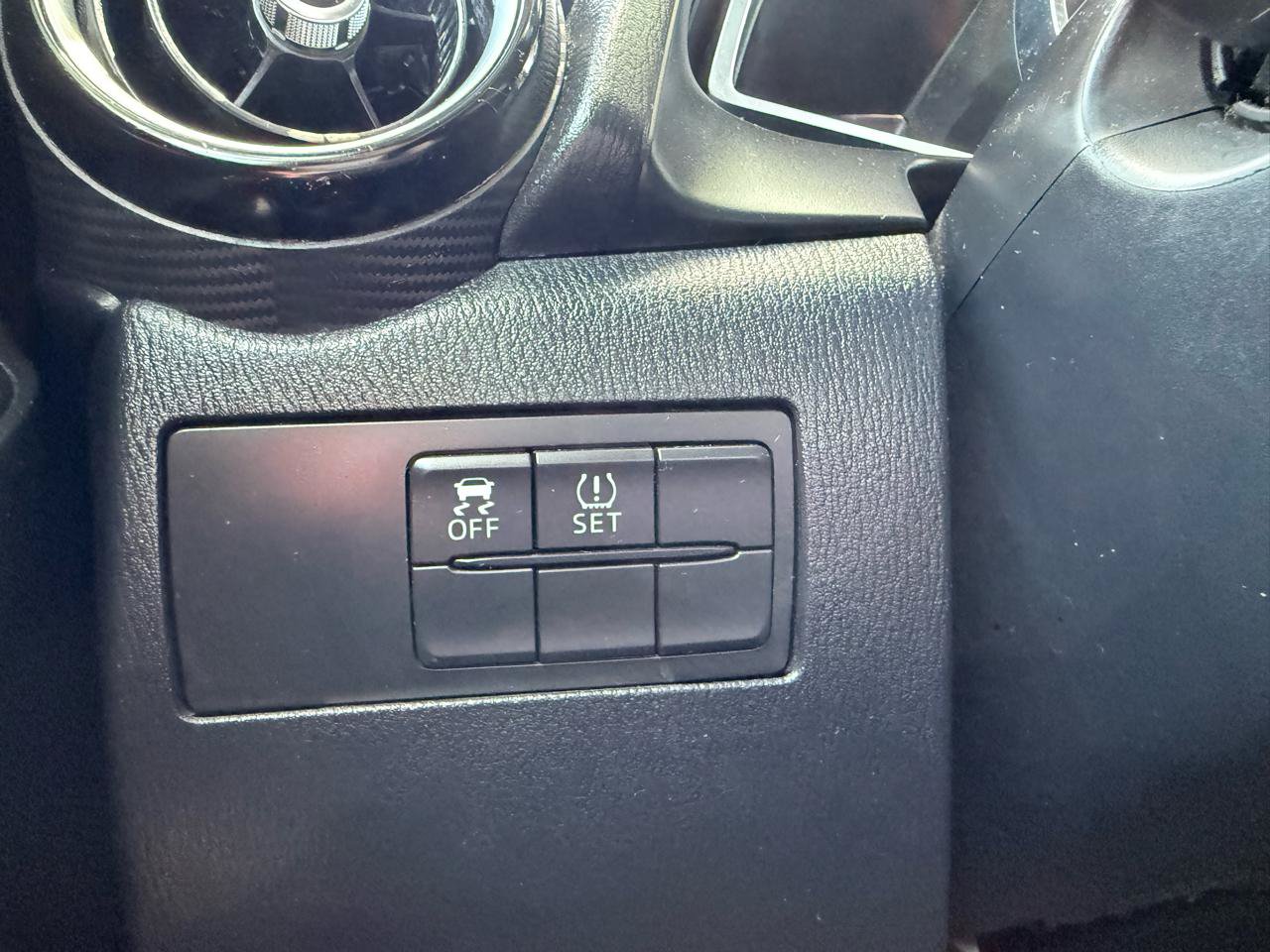 Used 2017 Toyota Yaris iA FWD image 25