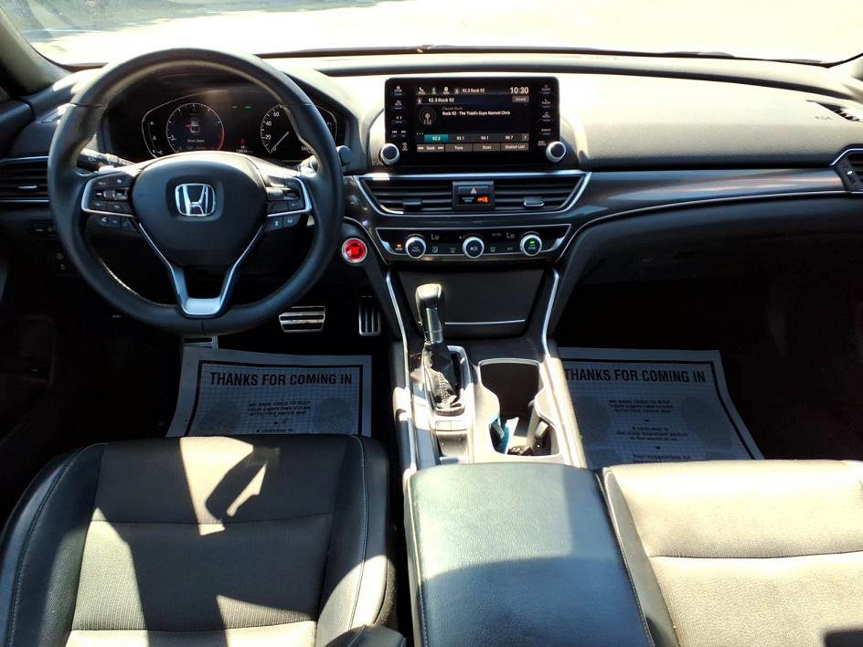 Used 2018 Honda Accord Sport image 11