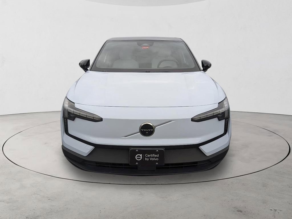 Certified 2025 Volvo EX30 Ultra AWD/4WD image 2