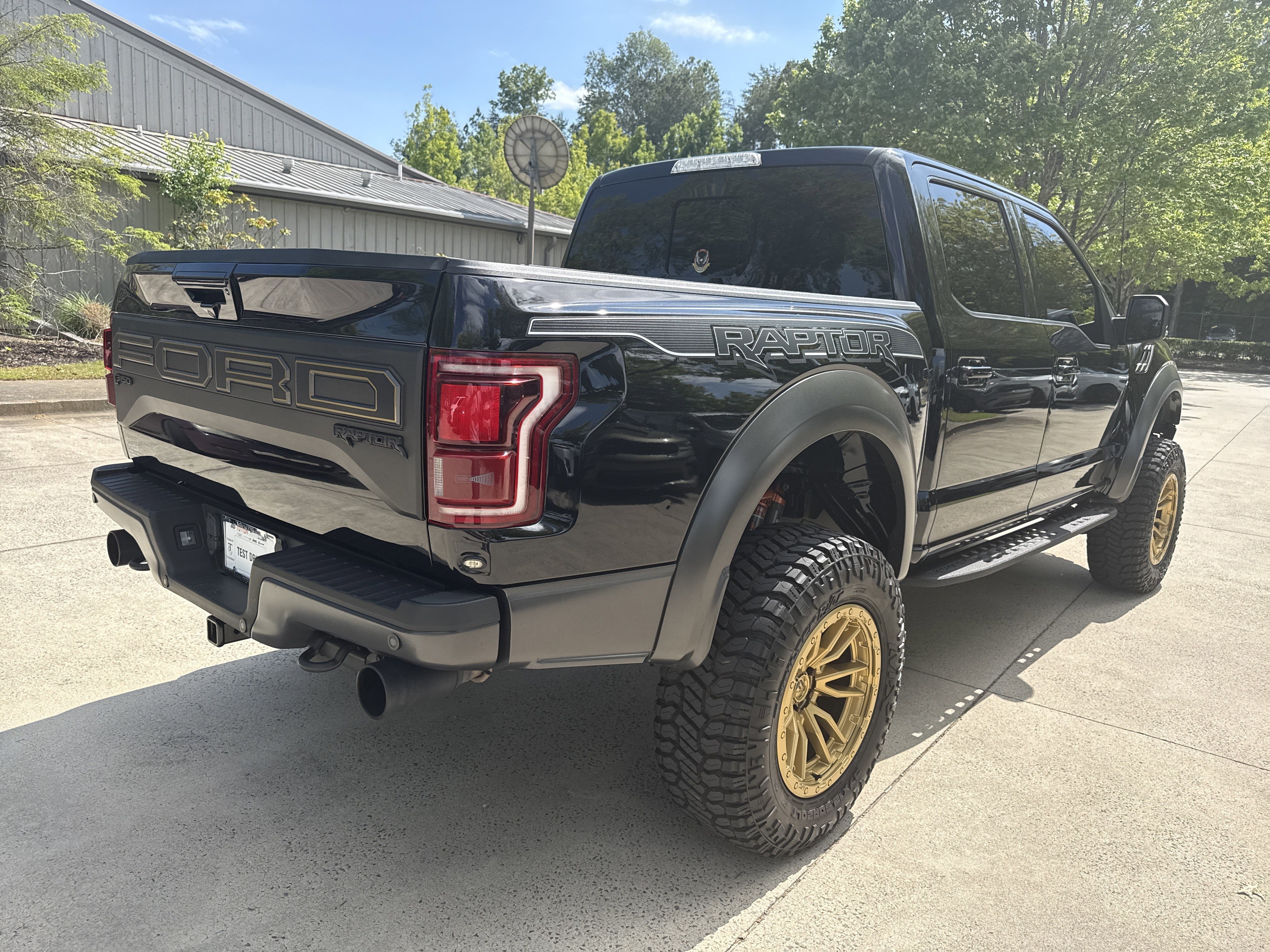 Used 2020 Ford F150 Raptor w/ Equipment Group 802A Luxury AWD/4WD image 7