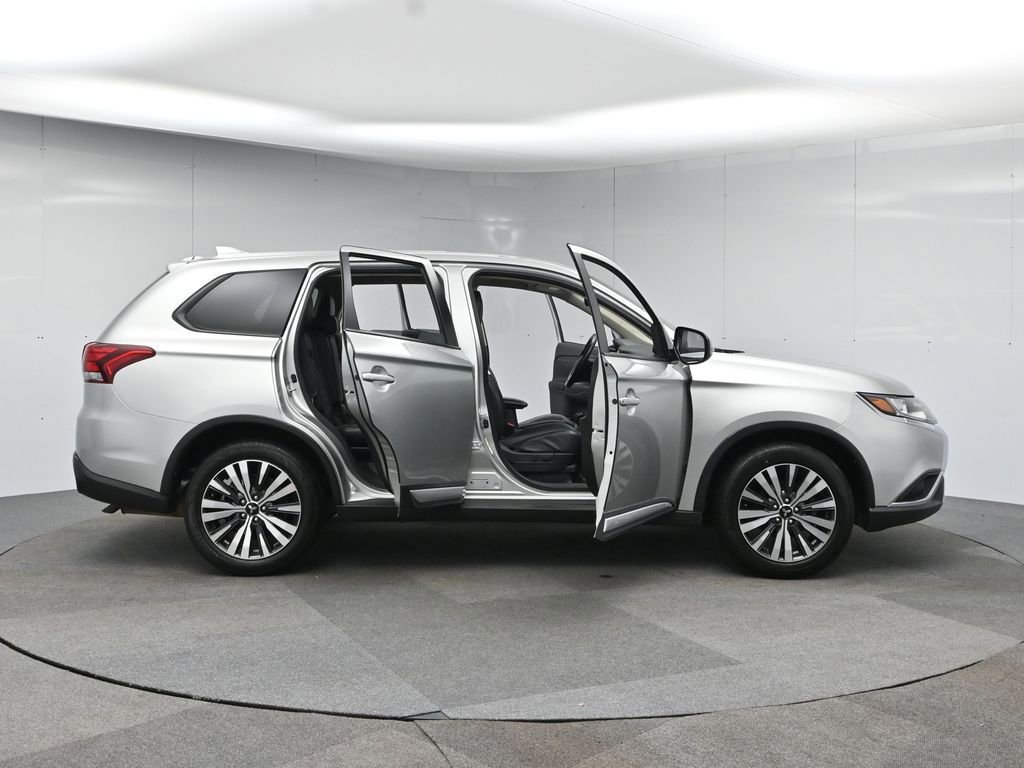 Used 2020 Mitsubishi Outlander SEL image 51
