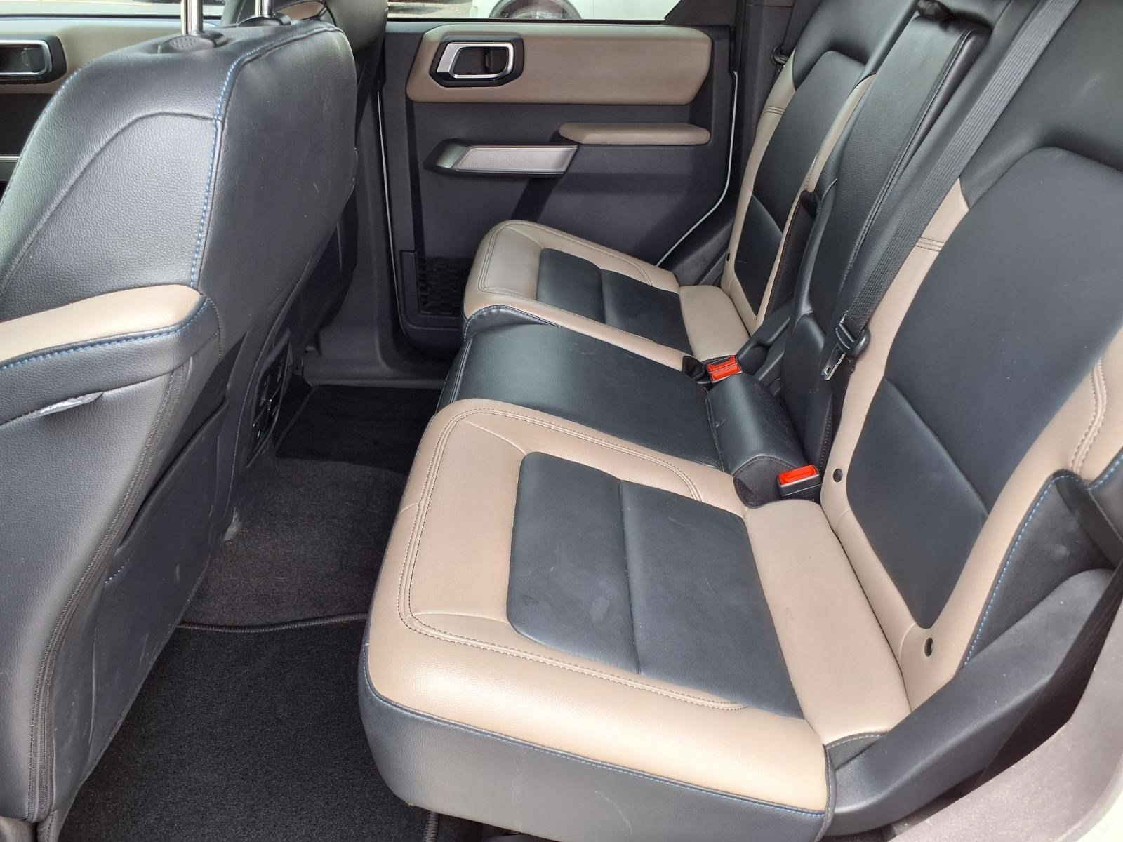 Used 2023 Ford Bronco Wildtrak AWD/4WD image 11