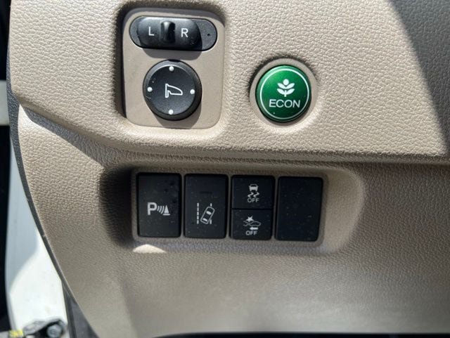 Used 2016 Honda Pilot Touring image 22