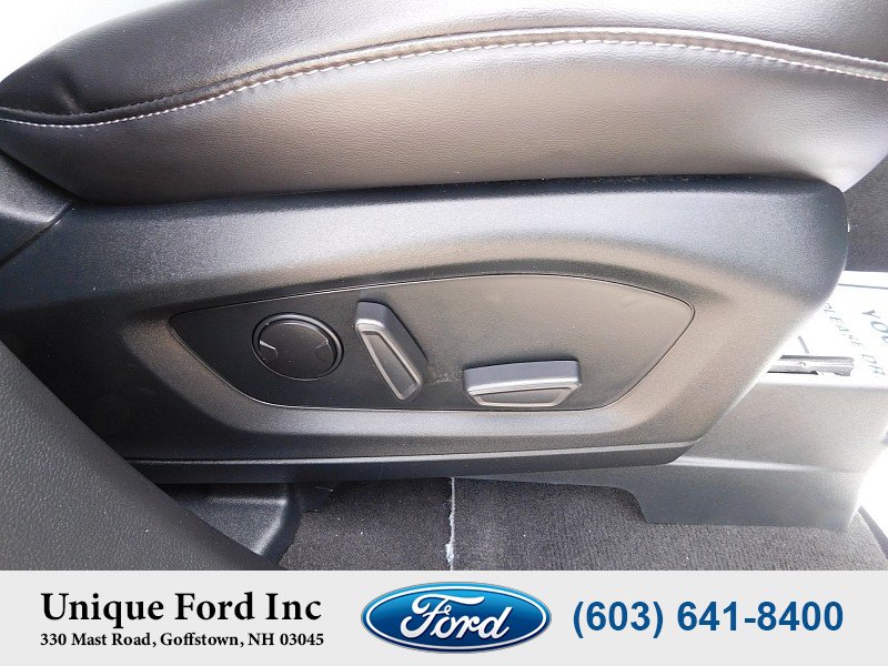 Used 2023 Ford Explorer XLT w/ Equipment Group 202A AWD/4WD image 33