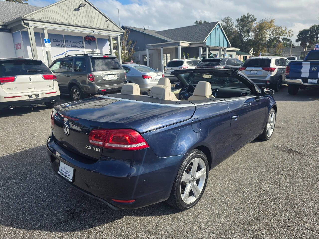 Used 2012 Volkswagen Eos Lux FWD image 4