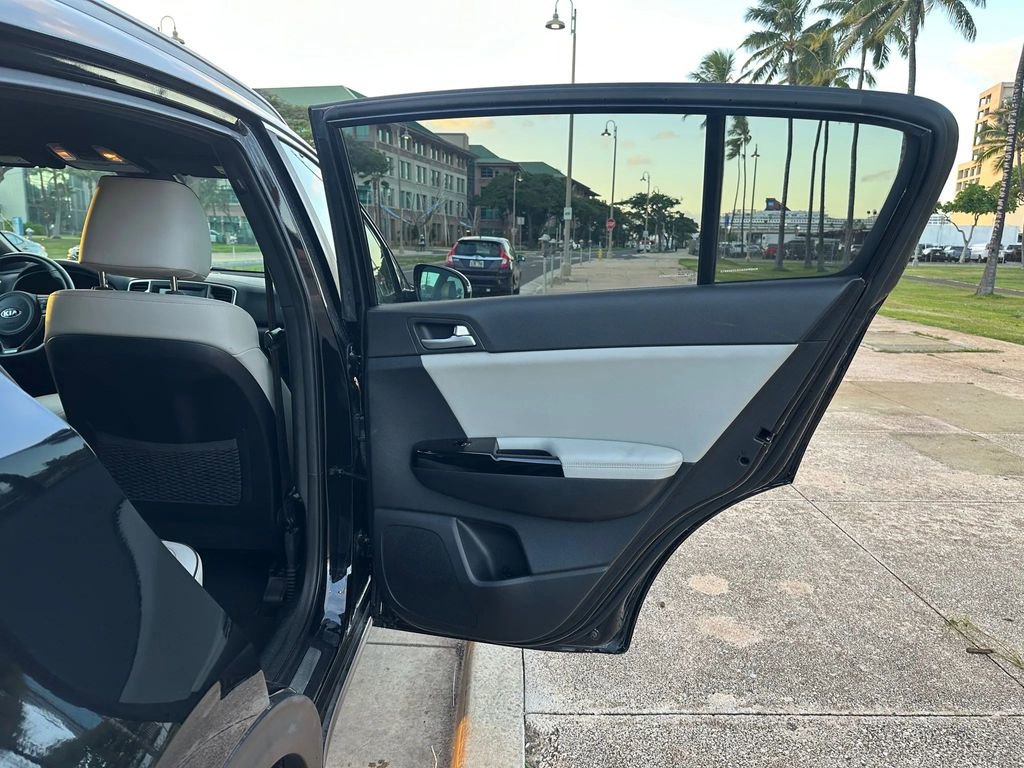 Used 2018 Kia Sportage EX w/ EX Sport Appearance Package image 16