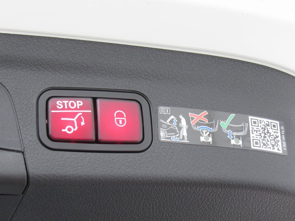 New 2025 Mercedes-Benz GLE 450e 4MATIC image 25