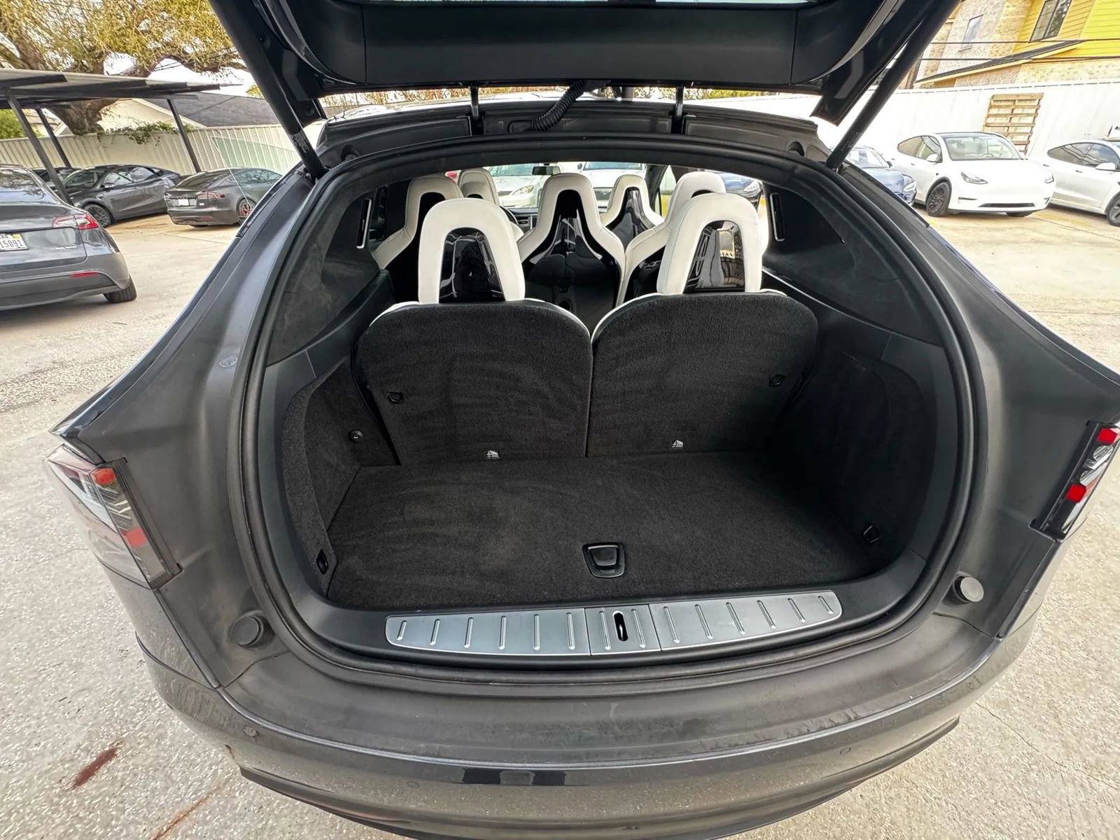 Used 2016 Tesla Model X Performance image 18