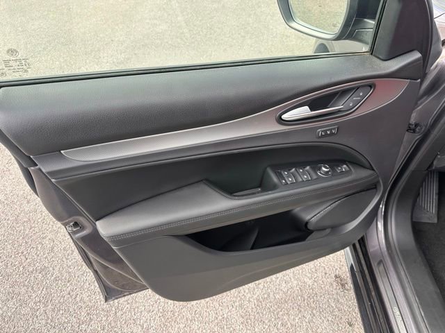 New 2025 Alfa Romeo Stelvio Sprint w/ Veloce Package AWD/4WD image 12