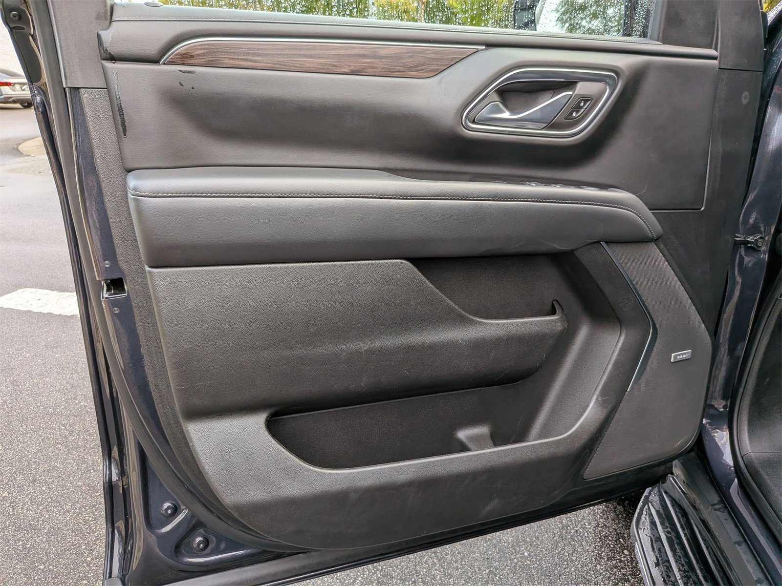 Used 2023 Chevrolet Tahoe LT w/ Luxury Package image 12