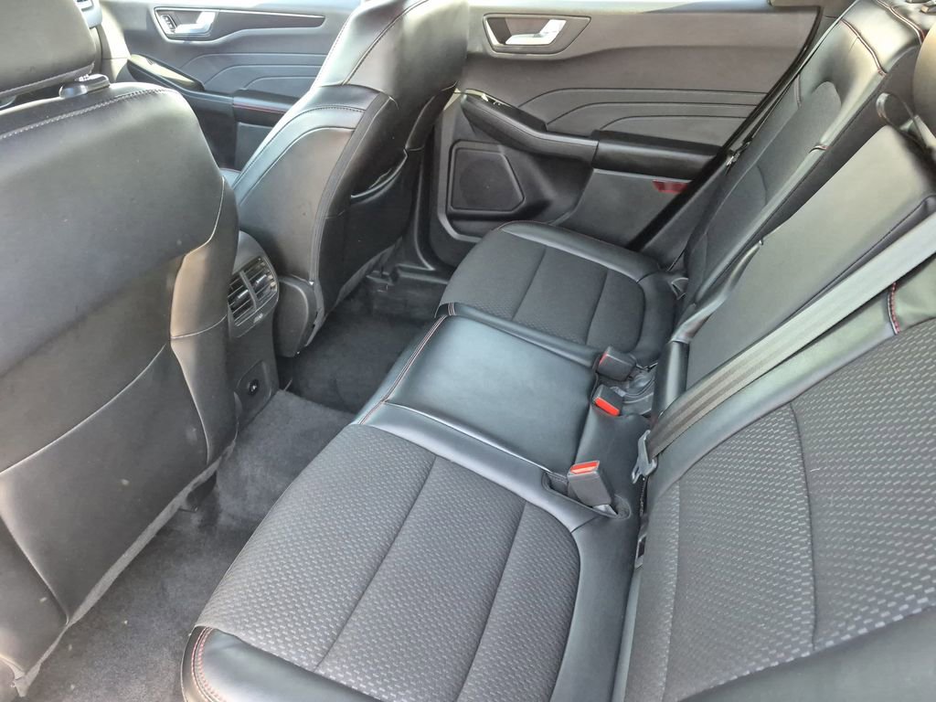 Used 2024 Ford Escape ST-Line image 13