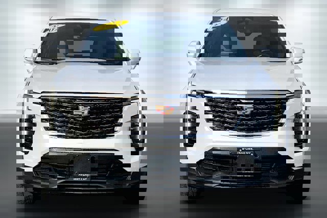 Used 2024 Cadillac XT4 Luxury w/ Trailering Package image 2