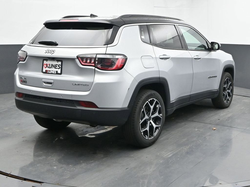 Used 2025 Jeep Compass Limited AWD/4WD image 10