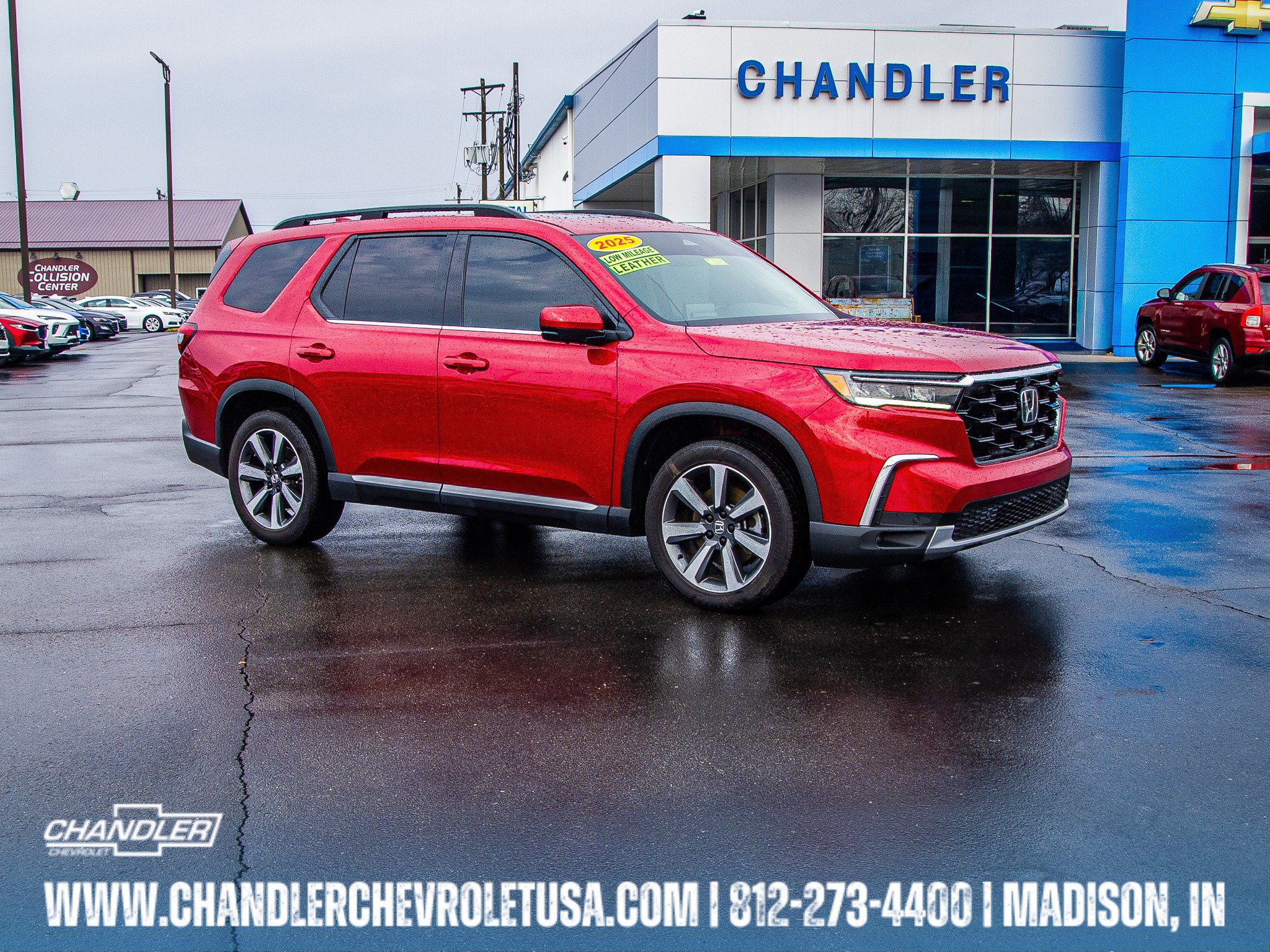 Used 2025 Honda Pilot Elite image 1
