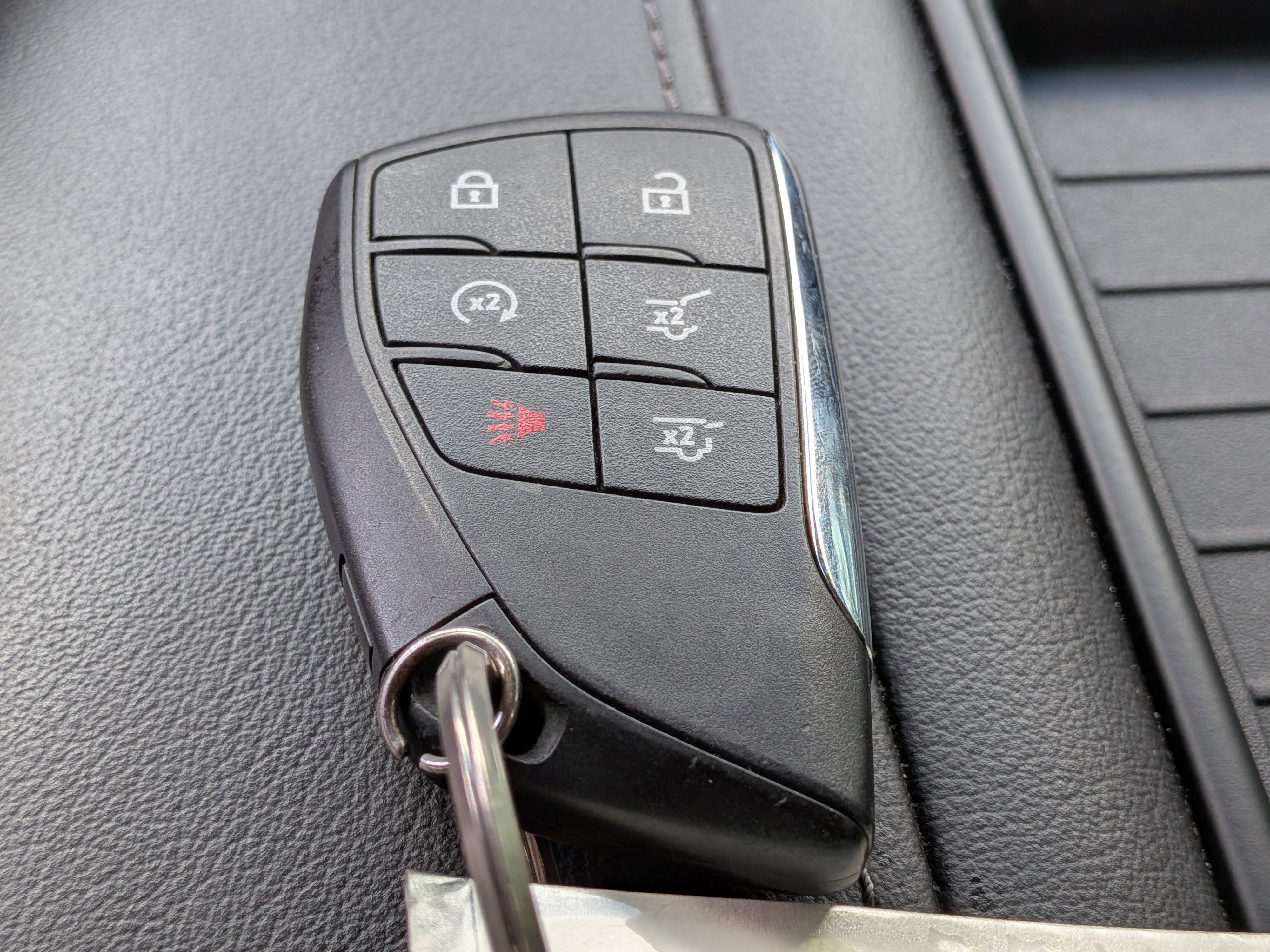 Used 2021 Chevrolet Suburban LT w/ Luxury Package RWD image 34