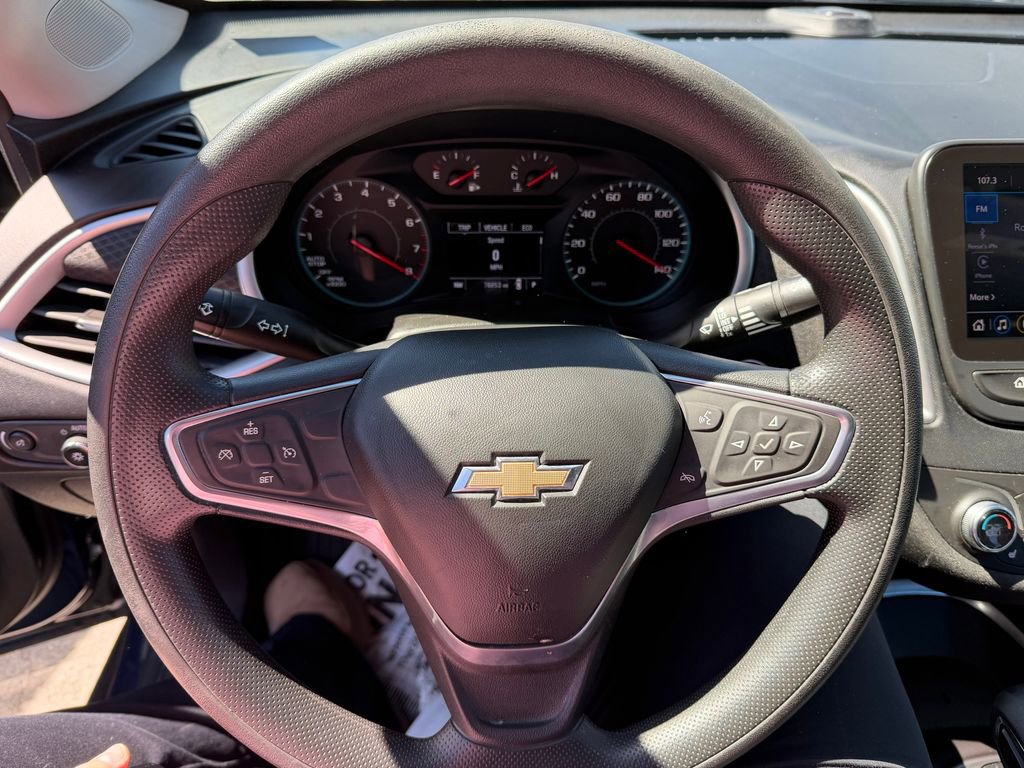 Used 2022 Chevrolet Malibu LT FWD image 15