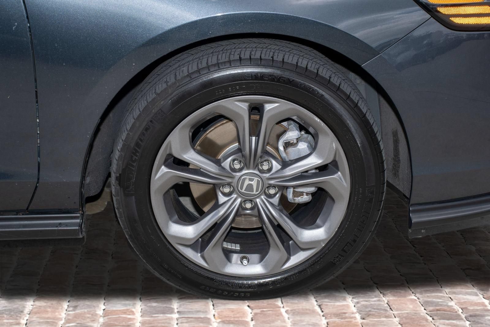 Certified 2024 Honda Accord EX image 39